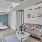 Appartement Renove Proche Arc Triomphe - 2P